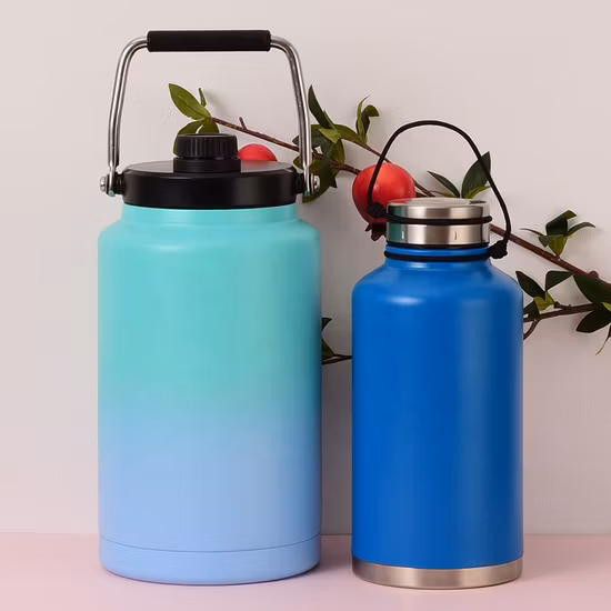 Bouteille d'eau boisson gallon grande équipe isolée cruche de sport en acier inoxydable